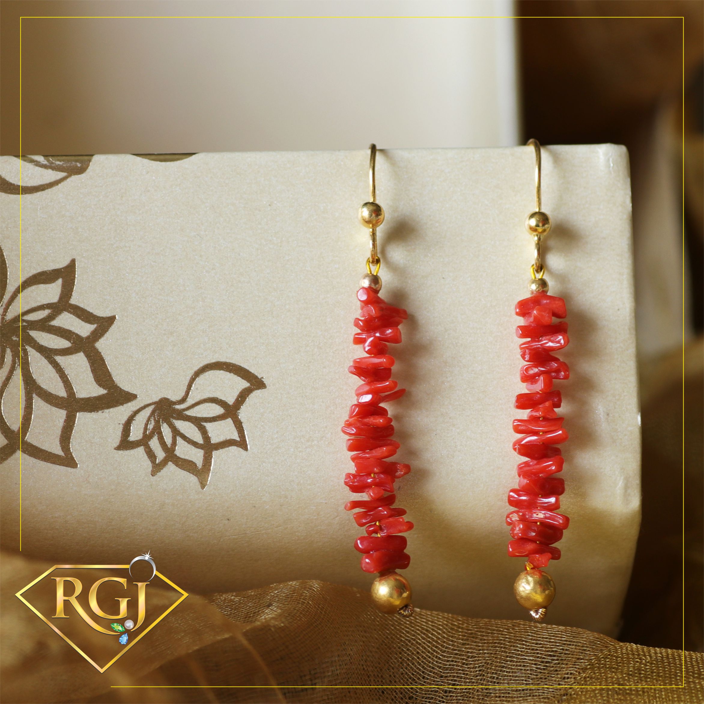 NATURAL CORAL EARRING